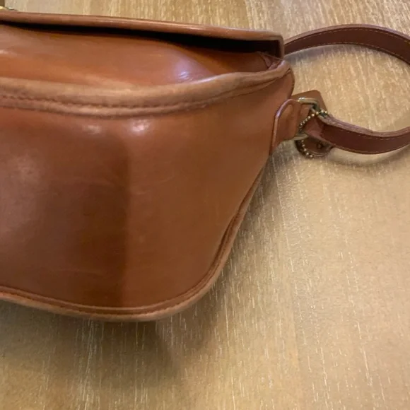 Vintage Coach City Bag in British Tan Made in the United States with hang tag - Picture 9 of 16